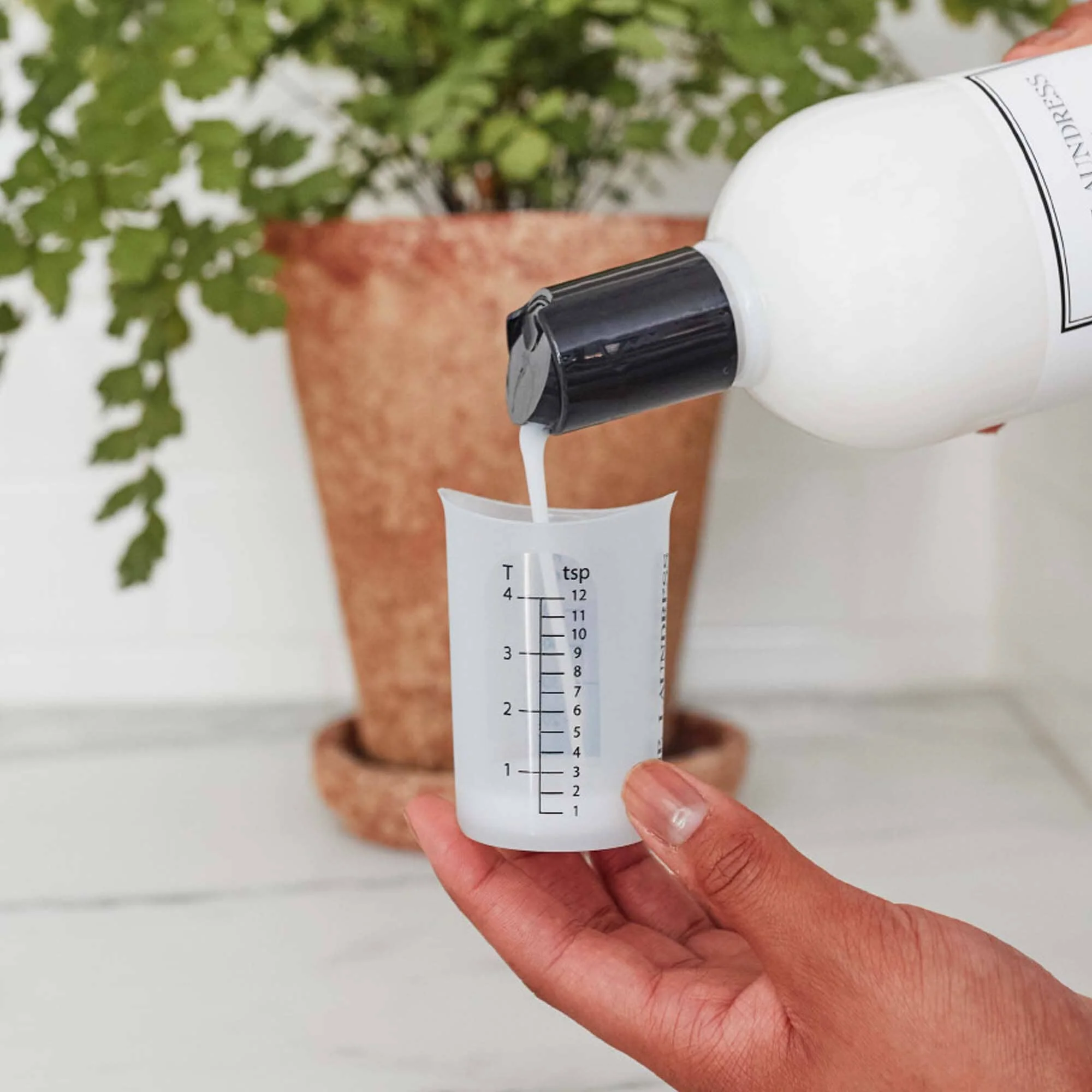 Laundry Measuring Cup - Image 3